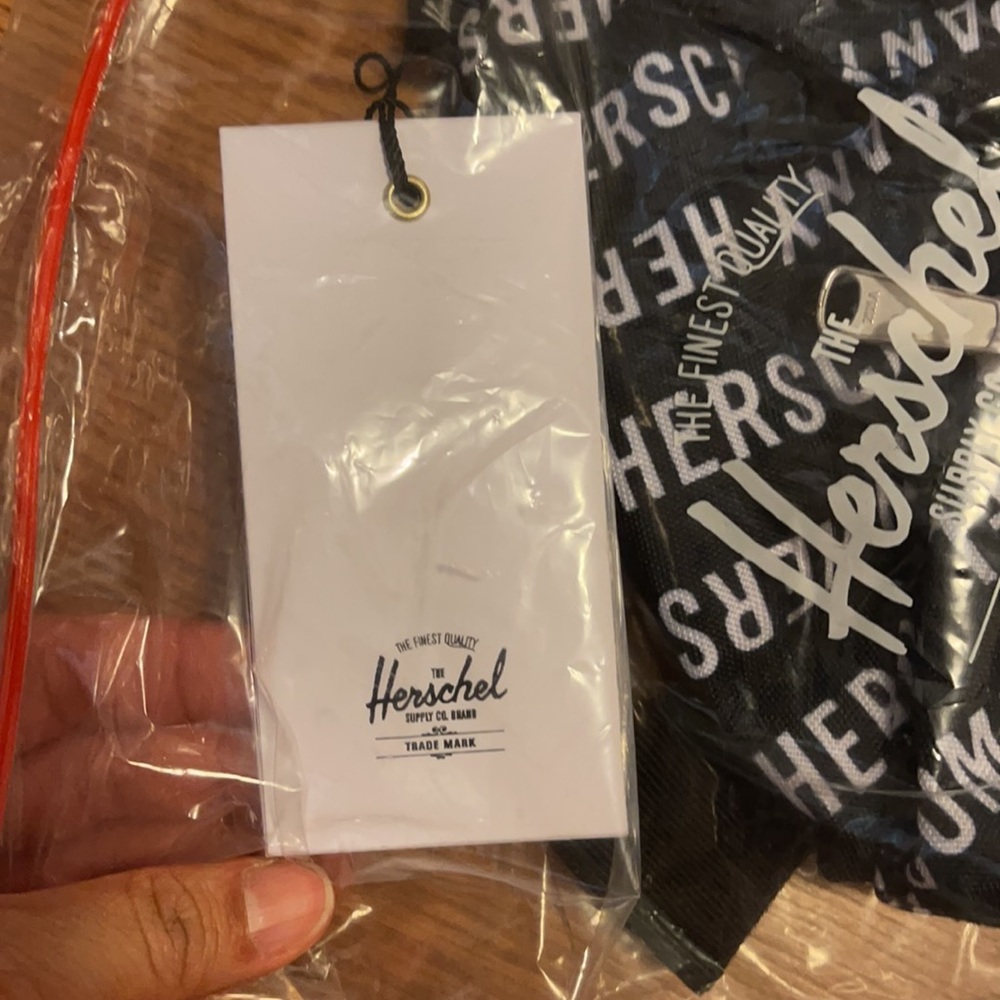 Herschel Supply & Co. Seventeen Hip Pack - Picture 5 of 6